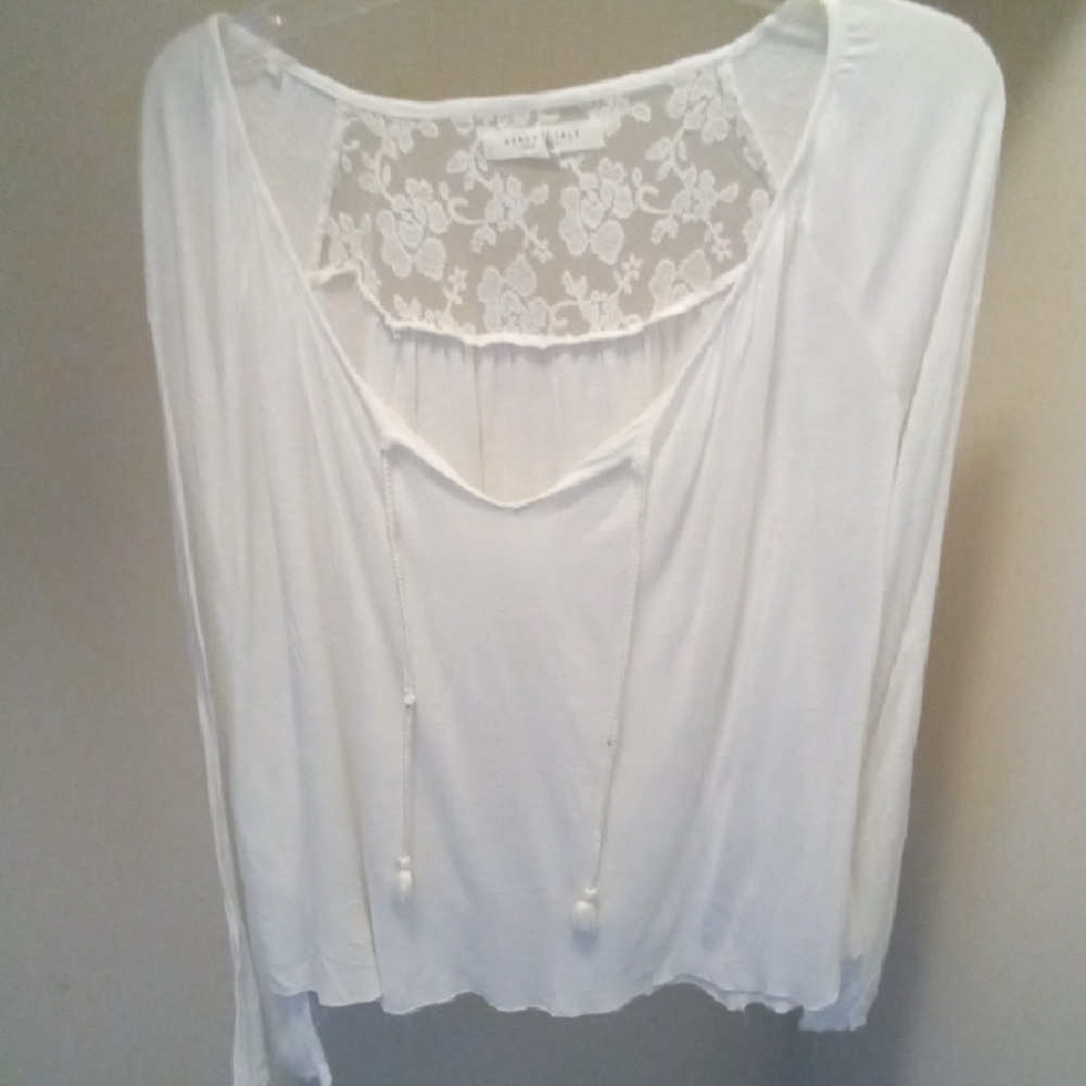 Womans XS Aeropostale White Tie Front Asymmetrical Blouse